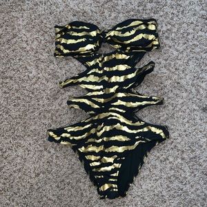 PINK-Victoria Secret Swimsuit